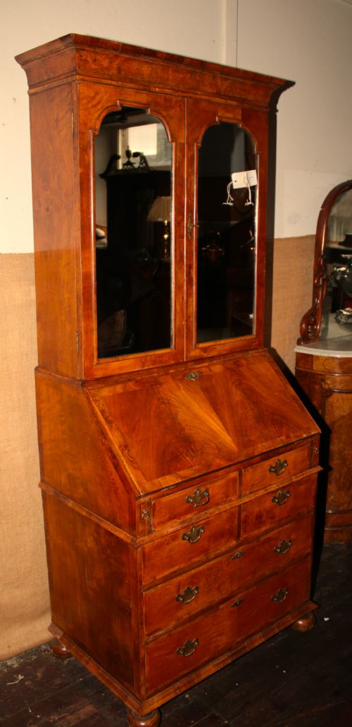 GEORGE III BUREAU BOOKCASE IN WALNUT - ADDITIONAL PHOTO 1