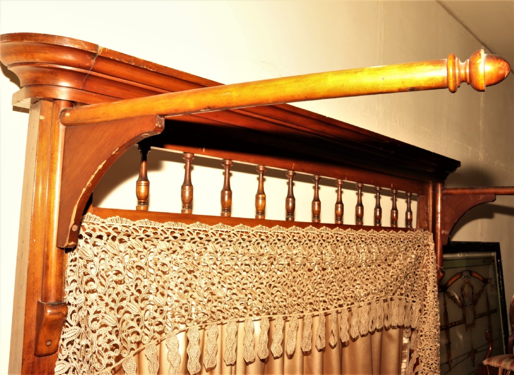 Victorian half tester type bed. View III