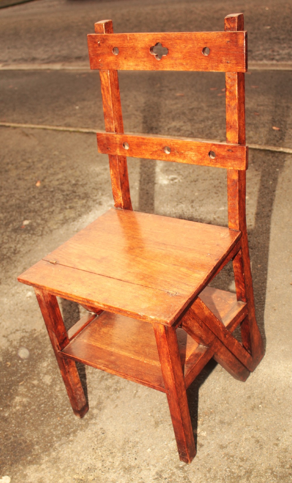 Metamorphic chair library steps.