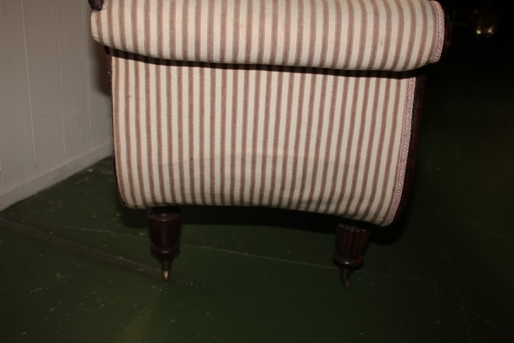 Regency couch View VI