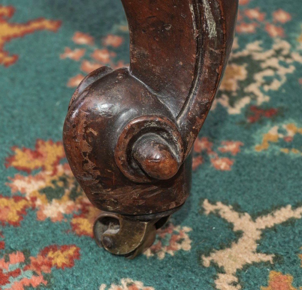 Victorian couch 1860 View V