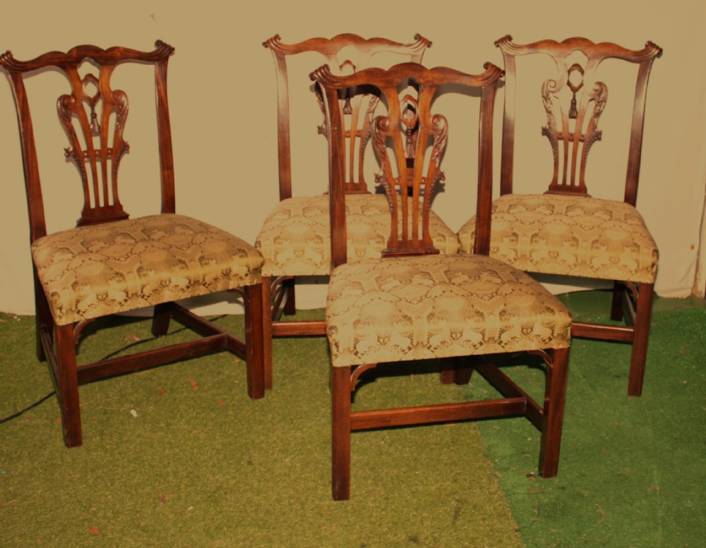 4 Chippendale style chairs.