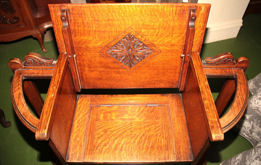 Hall seat 1920/30 View VI