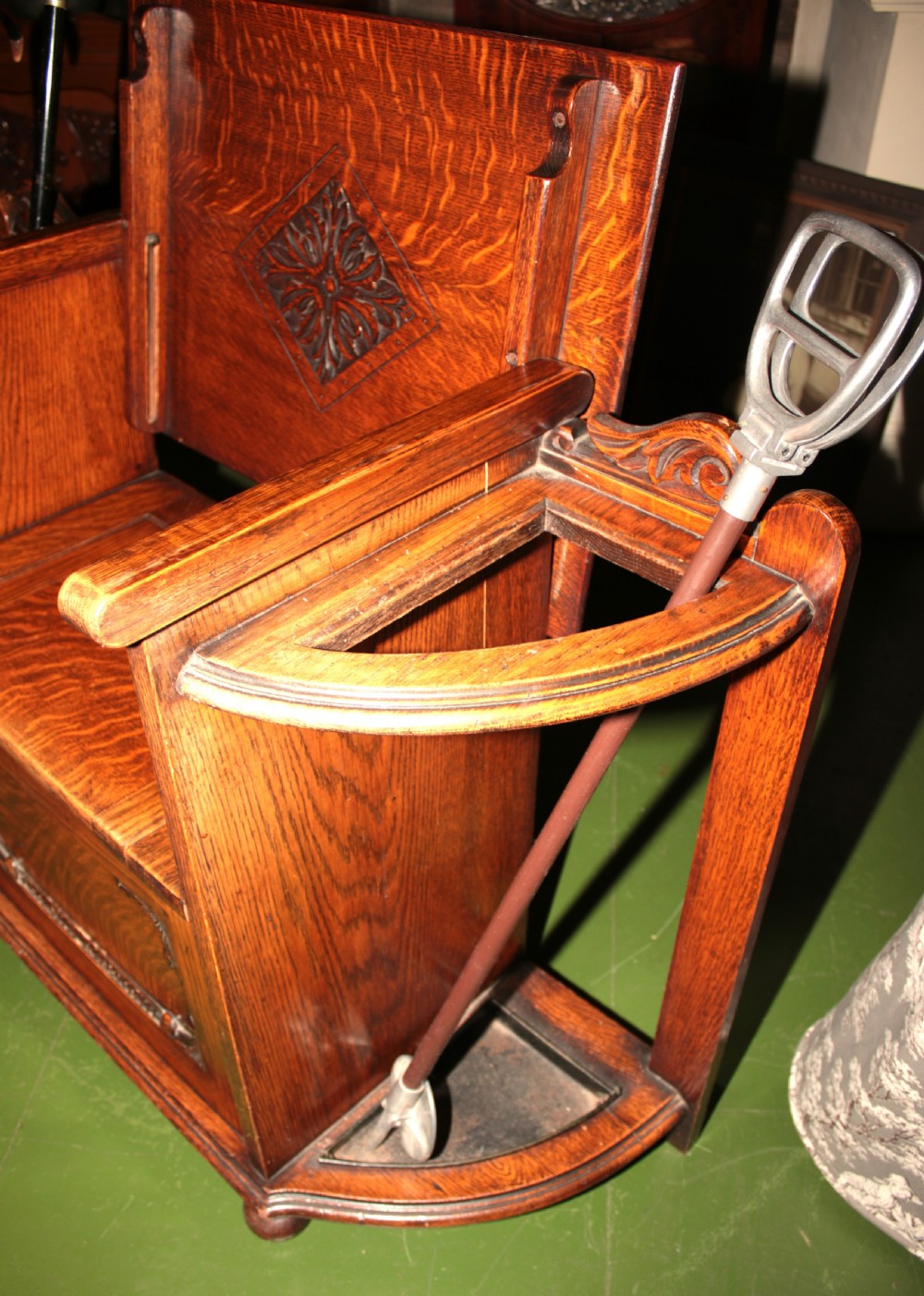 Hall seat 1920/30 View XI