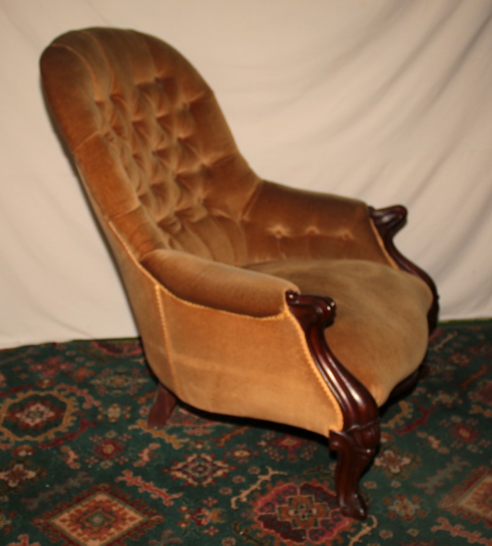 Victorian arm chair. View IV