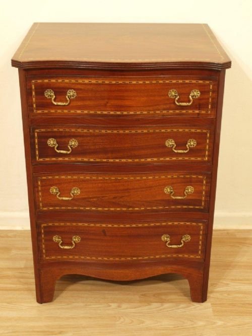 A Superb Mahogany Edwardian Period Chest of Drawers