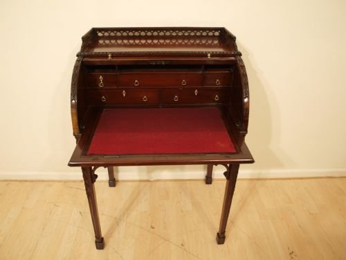A Mahogany Chippendale Style Ladies Cylinder Bureau