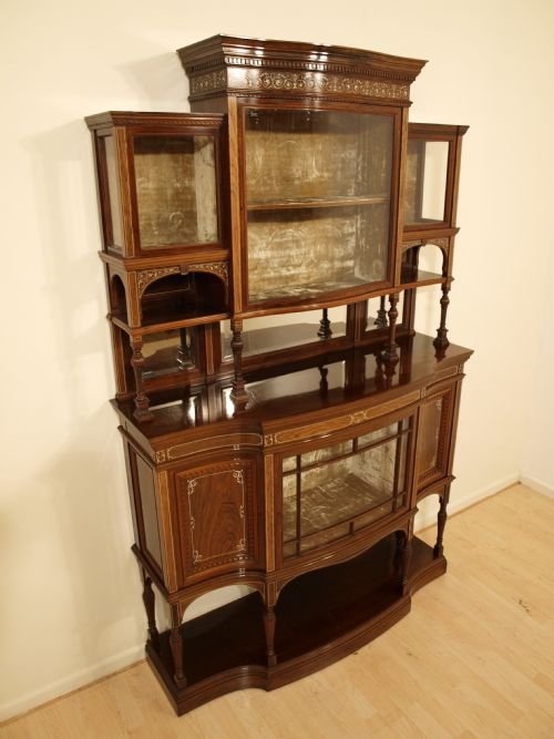 fig 3. A Beautiful Rosewood Late Victorian Display Cabinet
