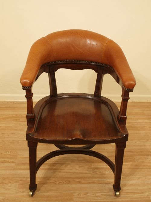 A Good Walnut Victorian Desk Chair