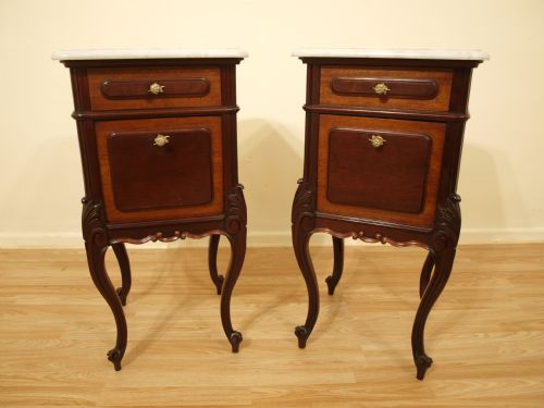 fig 1. A Beautiful Pair Of Mahogany Victorian Period Bedside Cabinets