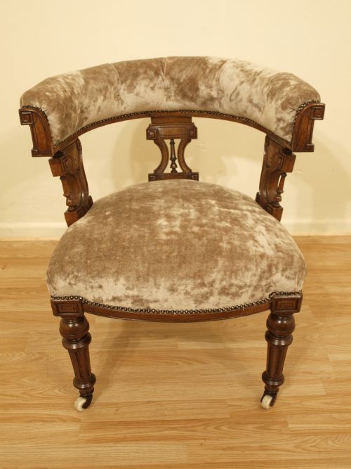 A Beautiful Oak Victorian Period Desk Chair