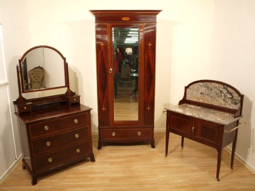 A Superb Quality Mahogany Edwardian 3 Piece Bedroom Suite
