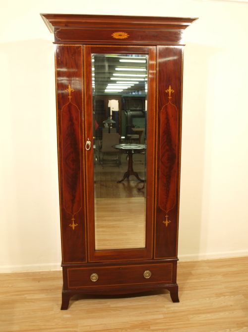 fig 1. A Superb Quality Mahogany Edwardian 3 Piece Bedroom Suite