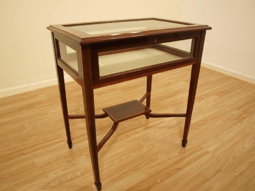 A Beautiful Mahogany Edwardian Period Bijouterie Cabinet