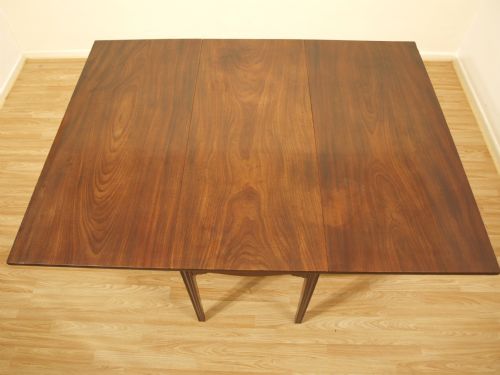 fig 1. A Cuban Mahogany George III Perid Drop Leaf Dining Table