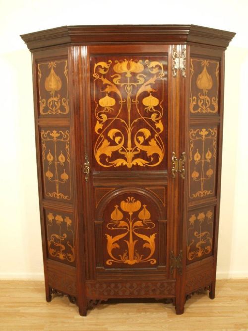 A Superb Rare Shapland & Petter Mahogany Hall Robe