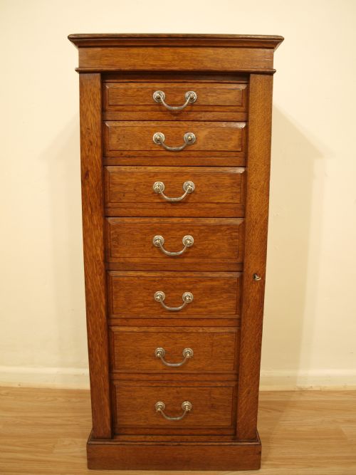 An Oak Victorian Period Antique Wellington Chest