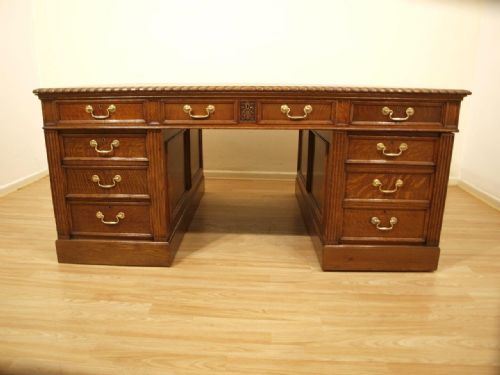 fig 1. A Superb Solid Oak Edwardian Period Antique Partners Desk
