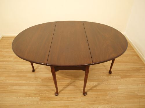 A "Cuban" Mahogany George III Period Drop Leaf Dining Table