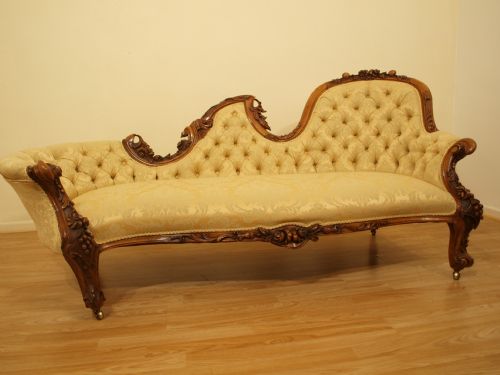 A Beautiful Walnut Victorian Period Carved Double Ended Chaise Longue