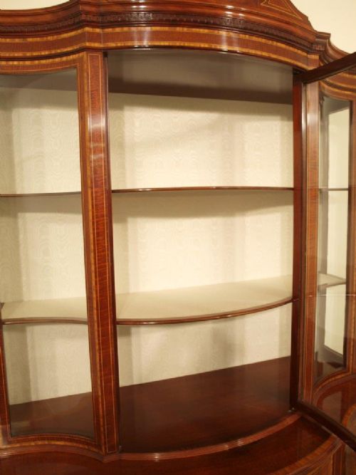 fig 2. A Stunning Mahogany Late Victorian Serpentine Display Cabinet By Maple & Co