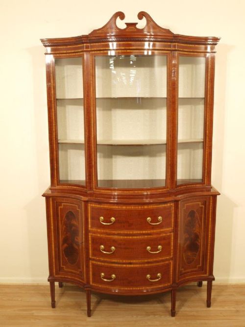fig 3. A Stunning Mahogany Late Victorian Serpentine Display Cabinet By Maple & Co