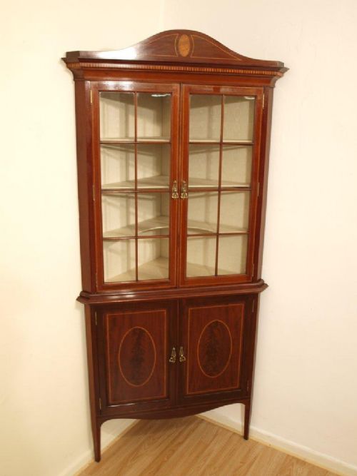 fig 1. A Superb Quality Mahogany Edwardian Period Corner Cabinet