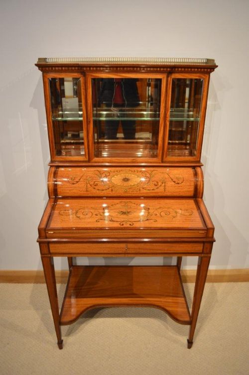 A Stunning Quality Satinwood & Mahogany Late Victorian Period Cylinder Desk/cabinet