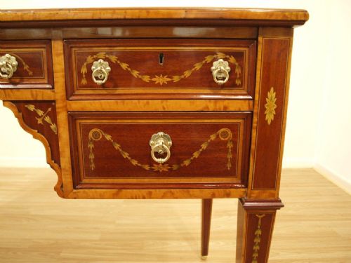 fig 1. A Stunning Quality Mahogany Inlaid Late Victorian Inlaid Writing Table By Edwards & Roberts Of London
