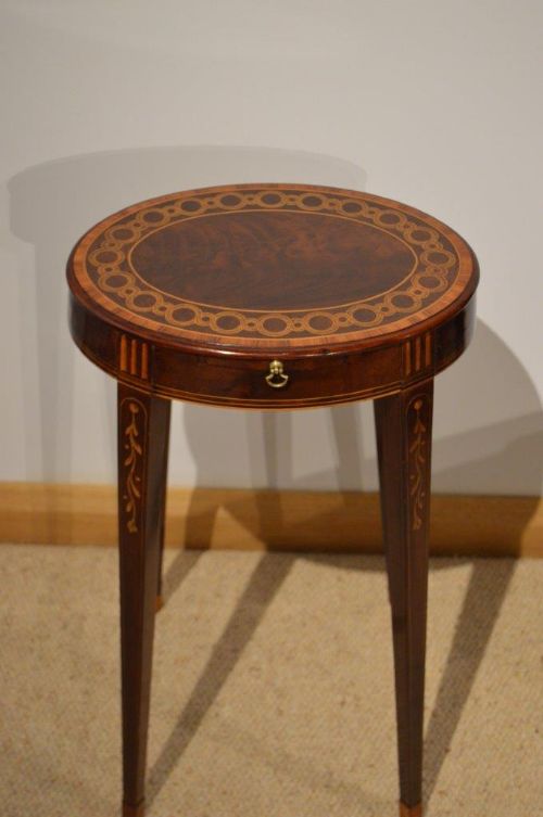 A Mahogany Edwardian Period Oval Kettle Stand