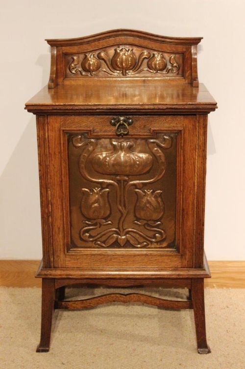 An Oak Arts & Crafts Period Coal Box by Shapland & Petter of Barnstaple
