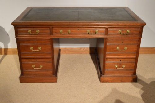 A Quality Walnut Victorian Aesthetic Period Antique Pedestal Desk