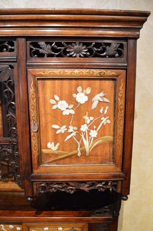fig 1. A Japanese Gold Lacquered & On-laid Shodana Meiji Period