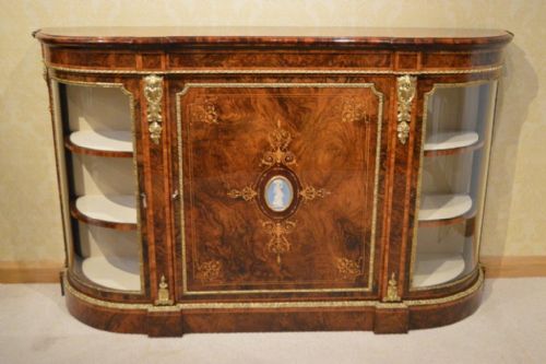 A Stunning Quality Burr Walnut Victorian Period Credenza by Gillow & Co, Lancaster