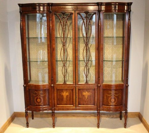 A Fine Quality Mahogany Inlaid Edwardian Period Antique Display Cabinet by Maple & Co