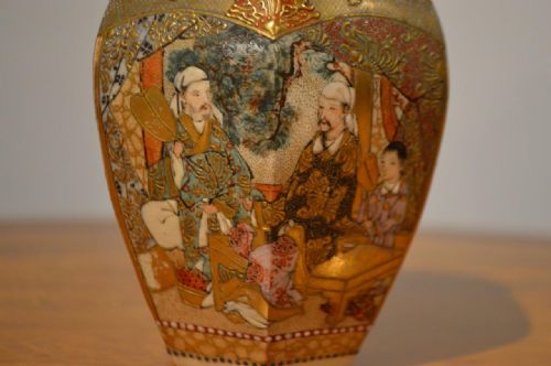 fig 1. A Meiji Period Japanese Satsuma Tea Canister & Lid
