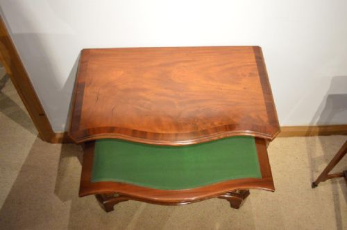 fig 1. A Mahogany George III Style Bachelors Chest