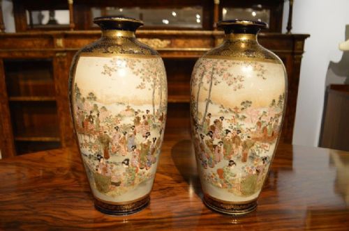 A Good Pair of Japanese Satsuma Vases Meiji Period