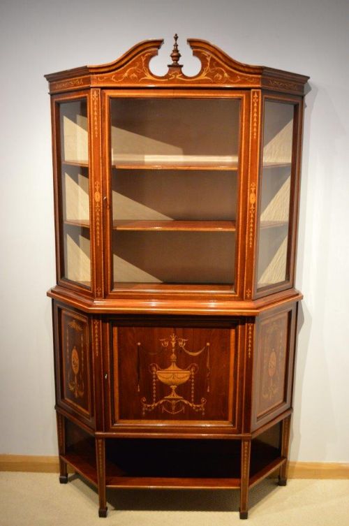 A Beautiful Mahogany Inlaid Edwardian Period Display Cabinet by Edwards & Roberts