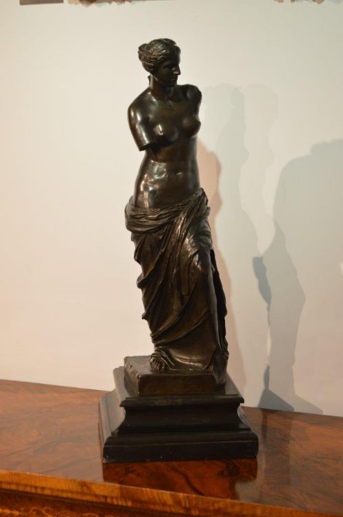 A French 19th Century Bronze Figure of Venus De Milo by Barbedienne.