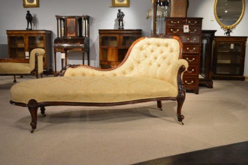 A Superb Walnut Victorian Period Antique Chaise Longue