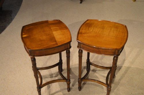 A Good Pair of Mahogany Edwardian Period Lamp/wine/occasional Tables