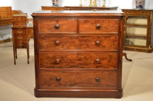 A Superb Mahogany Victorian Period Antique Bedroom Chest