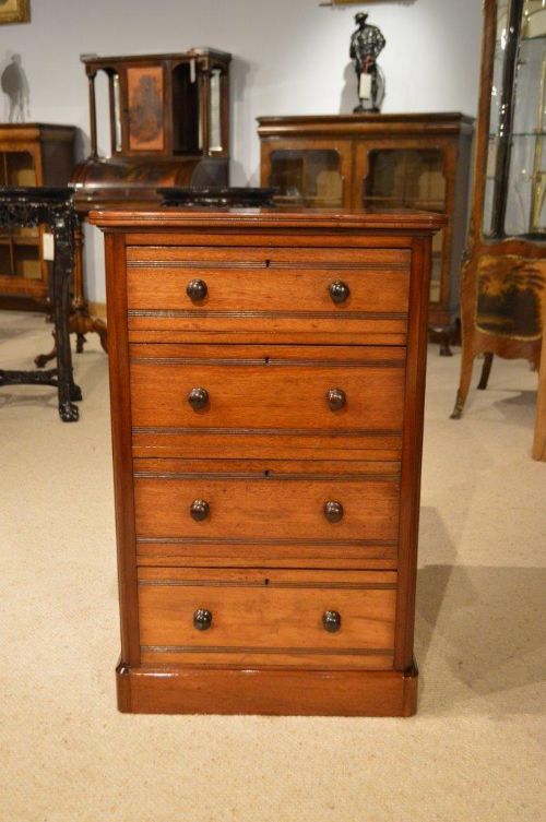 A Small Mahogany Late Victorian Period Antique Chest of Drawers
