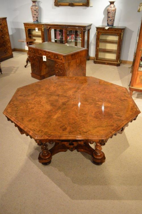 A Burr Walnut Early Victorian Period Antique Dining Table