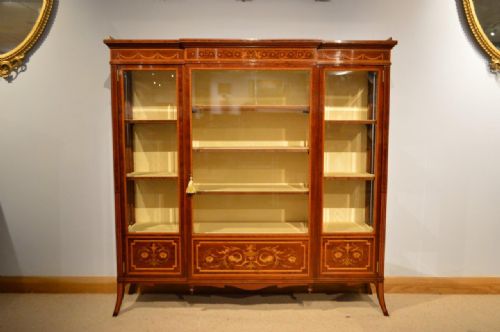A Superb Quality Mahogany Inlaid Display Cabinet by Edwards & Roberts of London