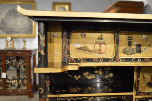 fig 1. A Small Fine Quality Meiji Period Japanese Gold Lacquered Shodana