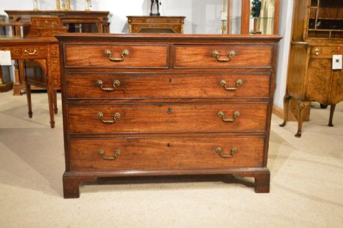 A Good Mahogany George III Period Antique Chest Drawers