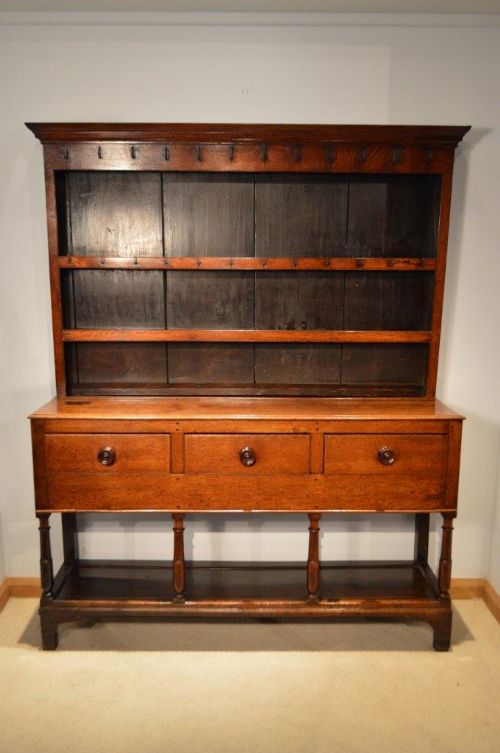 An Oak 18th Century Antique Welsh Dresser and Rack