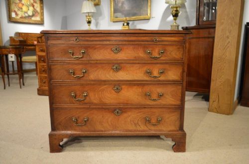 A Mahogany George III Period Antique Chest of Drawers with Brushing Slide